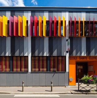 EXTENSION D'UNE ECOLE MATERNELLE Rénovation et Extension d'une école Ste Clotilde, AMIENS